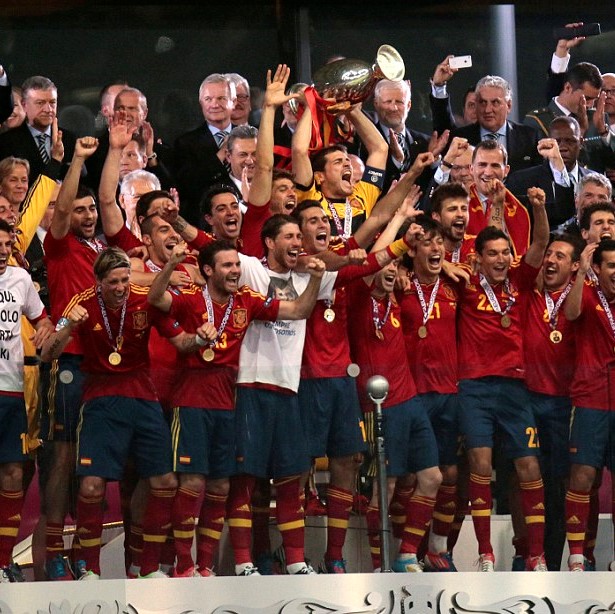 PES 2012 - EURO 2012: Episode 1! 