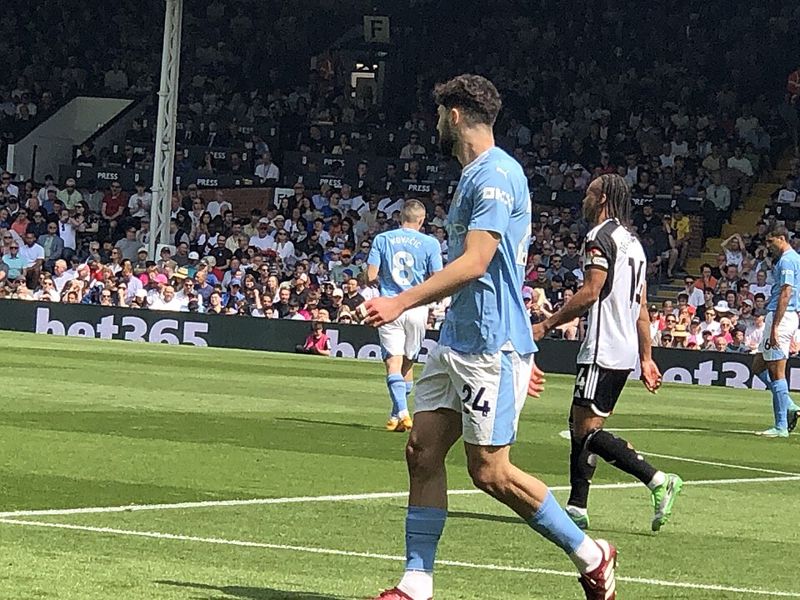 rodri playing for man city