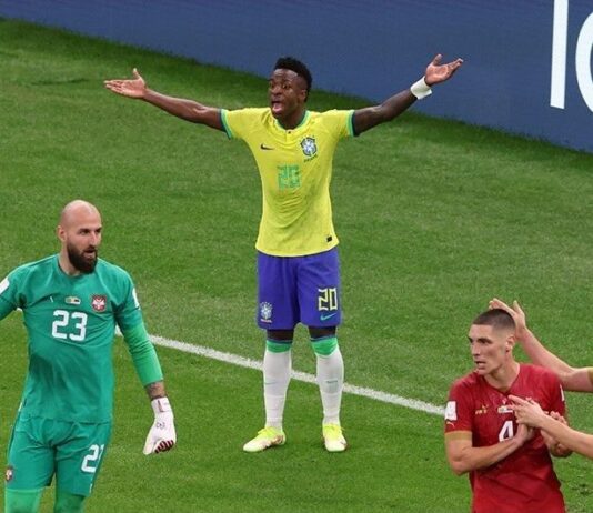 vinicius junior playing for brazil