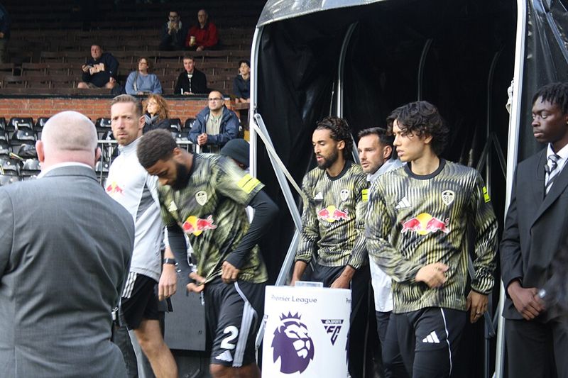 dominic calvert-lewin coming out of tunnel to play for leeds united